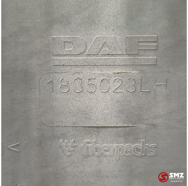 DAF Occ opstapbak links DAF - الكابينة والداخلية - شاحنة: صورة 3 DAF Occ opstapbak links DAF - الكابينة والداخلية - شاحنة: صورة 3