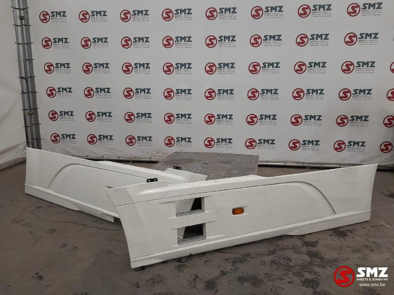 DAF Occ set side skirts L/R DAF - إطار/ شاسيه - شاحنة: صورة 1 DAF Occ set side skirts L/R DAF - إطار/ شاسيه - شاحنة: صورة 1