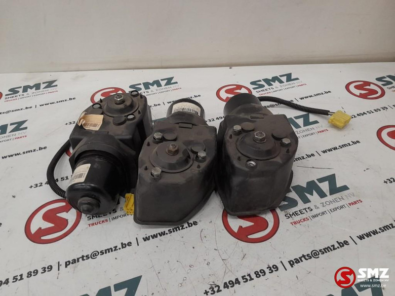 DAF Set van 3 ruitenwissermotors DAF - مساحة الزجاج الأمامي - شاحنة: صورة 1 DAF Set van 3 ruitenwissermotors DAF - مساحة الزجاج الأمامي - شاحنة: صورة 1