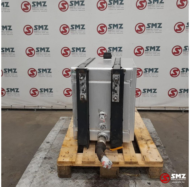 Diversen Occ hydraulische tank 200L - خزان هيدروليكي - شاحنة: صورة 2 Diversen Occ hydraulische tank 200L - خزان هيدروليكي - شاحنة: صورة 2