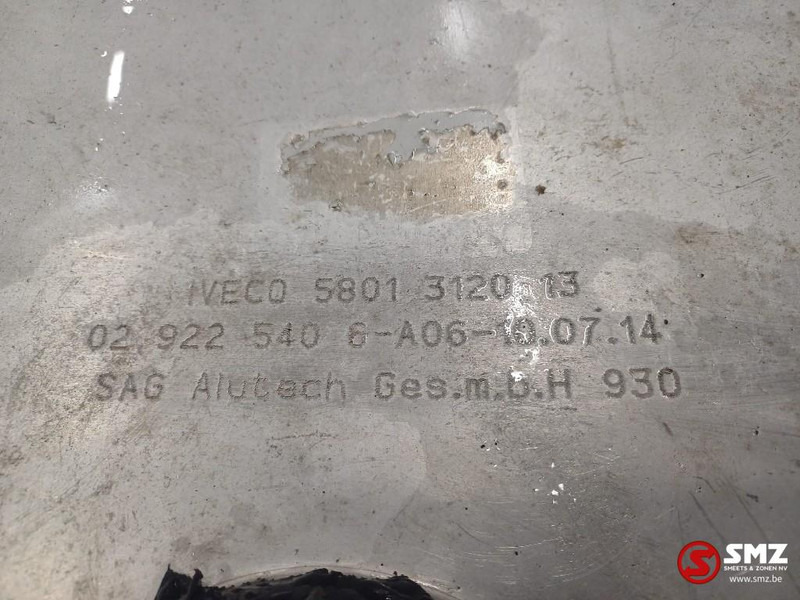 Iveco Occ brandstoftank met steunen 610L Iveco - خزان الوقود - شاحنة: صورة 5 Iveco Occ brandstoftank met steunen 610L Iveco - خزان الوقود - شاحنة: صورة 5