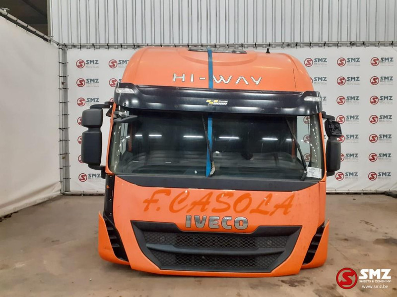 Iveco Occ cabine compleet Iveco Stralis HI Way euro 6 - الكابينة والداخلية - شاحنة: صورة 1 Iveco Occ cabine compleet Iveco Stralis HI Way euro 6 - الكابينة والداخلية - شاحنة: صورة 1
