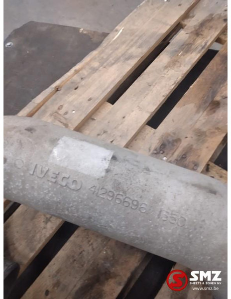 Iveco Occ inlaatspruitstuk Iveco - المحرك و قطع الغيار - شاحنة: صورة 3 Iveco Occ inlaatspruitstuk Iveco - المحرك و قطع الغيار - شاحنة: صورة 3