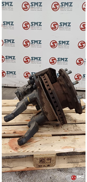 Iveco Occ wielnaaf + remklauw rechts meeloopas Iveco - مقود - شاحنة: صورة 1 Iveco Occ wielnaaf + remklauw rechts meeloopas Iveco - مقود - شاحنة: صورة 1