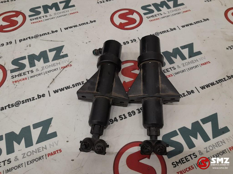 MAN Occ set van 2 koplampsproeiers MAN - الكابينة والداخلية - شاحنة: صورة 2 MAN Occ set van 2 koplampsproeiers MAN - الكابينة والداخلية - شاحنة: صورة 2