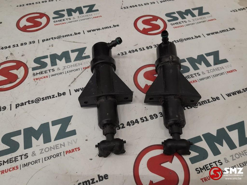 MAN Occ set van 2 koplampsproeiers MAN - الكابينة والداخلية - شاحنة: صورة 1 MAN Occ set van 2 koplampsproeiers MAN - الكابينة والداخلية - شاحنة: صورة 1