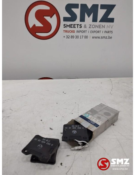 Mercedes-Benz Achterste remblokkenset mercedes w638 a0024204820 - دواسات الفرامل - شاحنة: صورة 1 Mercedes-Benz Achterste remblokkenset mercedes w638 a0024204820 - دواسات الفرامل - شاحنة: صورة 1