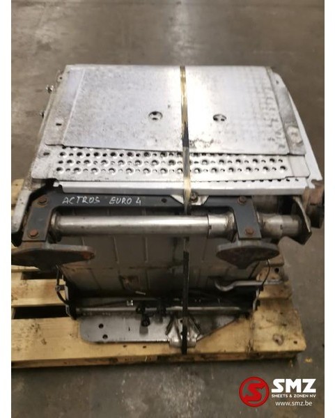 Mercedes-Benz Occ Catalysator actros MP2/3 euro 4/5 - محول حفزي - شاحنة: صورة 3 Mercedes-Benz Occ Catalysator actros MP2/3 euro 4/5 - محول حفزي - شاحنة: صورة 3