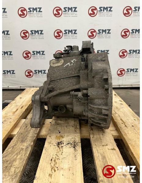 Mercedes-Benz Occ Versnellingsbak Mercedes - صندوق التروس - سيارة: صورة 5 Mercedes-Benz Occ Versnellingsbak Mercedes - صندوق التروس - سيارة: صورة 5