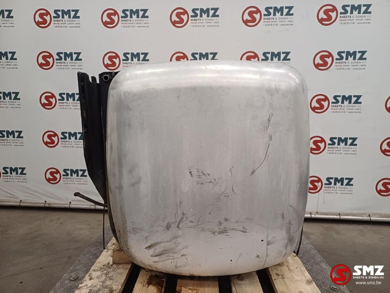 Mercedes-Benz Occ brandstoftank 300L + AdBluetank 25L Mercedes - خزان الوقود - شاحنة: صورة 4 Mercedes-Benz Occ brandstoftank 300L + AdBluetank 25L Mercedes - خزان الوقود - شاحنة: صورة 4