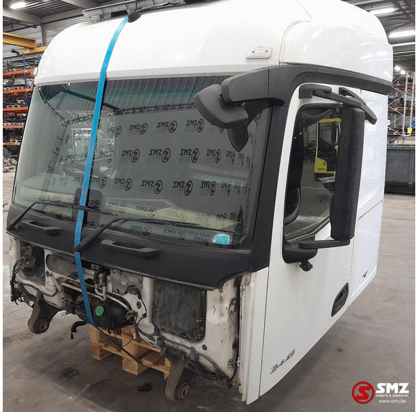 Mercedes-Benz Occ cabine RHD Mercedes - الكابينة والداخلية - شاحنة: صورة 1 Mercedes-Benz Occ cabine RHD Mercedes - الكابينة والداخلية - شاحنة: صورة 1