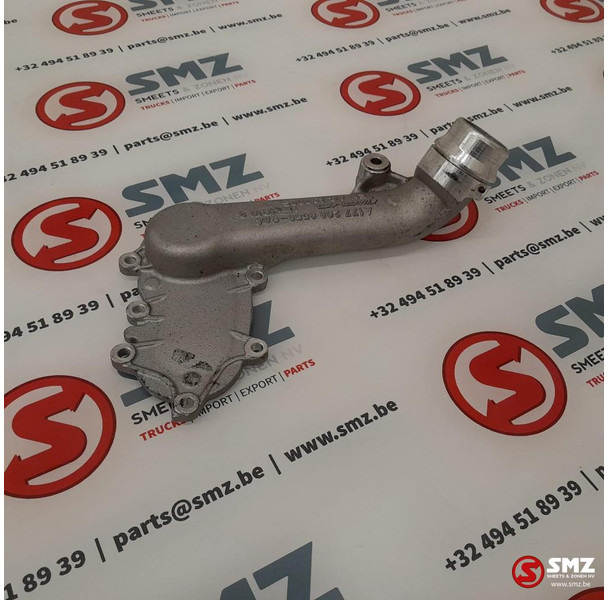 Mercedes-Benz Occ koelvloeistofinlaataansluiting waterpomp AMG C - المحرك و قطع الغيار - سيارة: صورة 4 Mercedes-Benz Occ koelvloeistofinlaataansluiting waterpomp AMG C - المحرك و قطع الغيار - سيارة: صورة 4