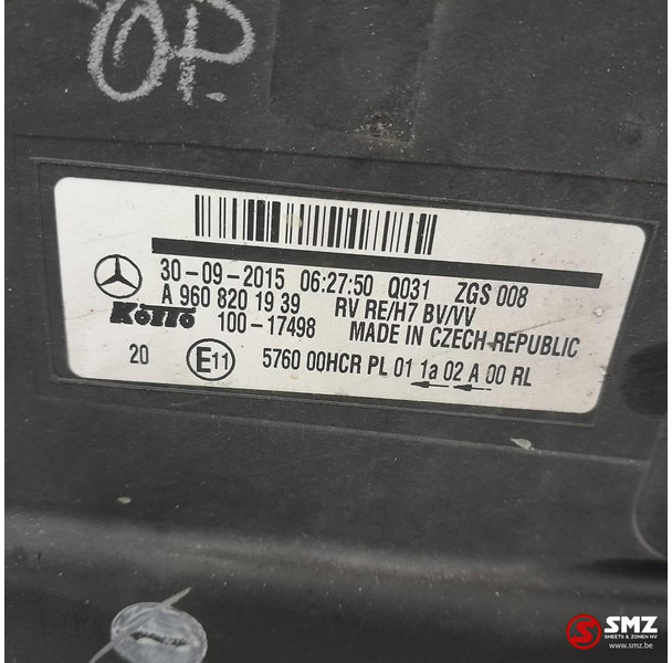 Mercedes-Benz Occ koplamp rechts Mercedes - مصابيح أضواء السيارة الأمامية - شاحنة: صورة 3 Mercedes-Benz Occ koplamp rechts Mercedes - مصابيح أضواء السيارة الأمامية - شاحنة: صورة 3