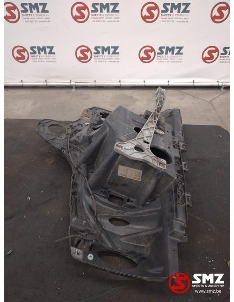 Mercedes-Benz Occ koplampdrager rechts Mercedes - مصابيح أضواء السيارة الأمامية - شاحنة: صورة 3 Mercedes-Benz Occ koplampdrager rechts Mercedes - مصابيح أضواء السيارة الأمامية - شاحنة: صورة 3