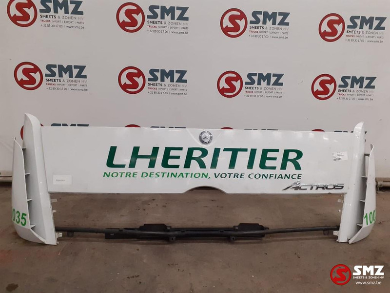 Mercedes-Benz Occ motorkap + windgeleiders Mercedes - غطاء محرك المركبة - شاحنة: صورة 1 Mercedes-Benz Occ motorkap + windgeleiders Mercedes - غطاء محرك المركبة - شاحنة: صورة 1