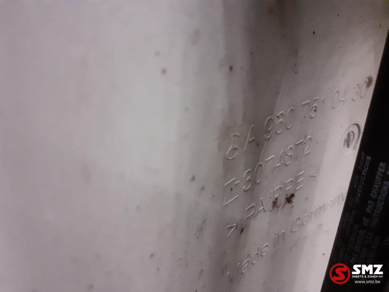 Mercedes-Benz Occ motorkap + windgeleiders Mercedes - غطاء محرك المركبة - شاحنة: صورة 5 Mercedes-Benz Occ motorkap + windgeleiders Mercedes - غطاء محرك المركبة - شاحنة: صورة 5