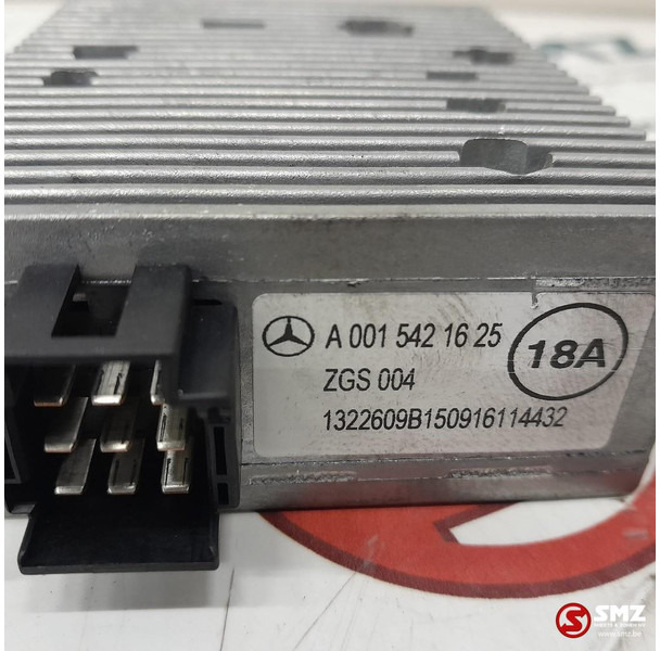 Mercedes-Benz Occ omvormer 24-12V 18A Mercedes - النظام الكهربائي - شاحنة: صورة 4 Mercedes-Benz Occ omvormer 24-12V 18A Mercedes - النظام الكهربائي - شاحنة: صورة 4