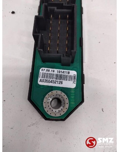 Mercedes-Benz Occ printplaat Mercedes Actros Euro 6 A0355452126 - النظام الكهربائي - شاحنة: صورة 2 Mercedes-Benz Occ printplaat Mercedes Actros Euro 6 A0355452126 - النظام الكهربائي - شاحنة: صورة 2