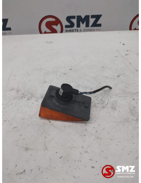 Mercedes-Benz Occ richtingaanwijzer rechts Mercedes - أضواء/ إضاءة - شاحنة: صورة 1 Mercedes-Benz Occ richtingaanwijzer rechts Mercedes - أضواء/ إضاءة - شاحنة: صورة 1