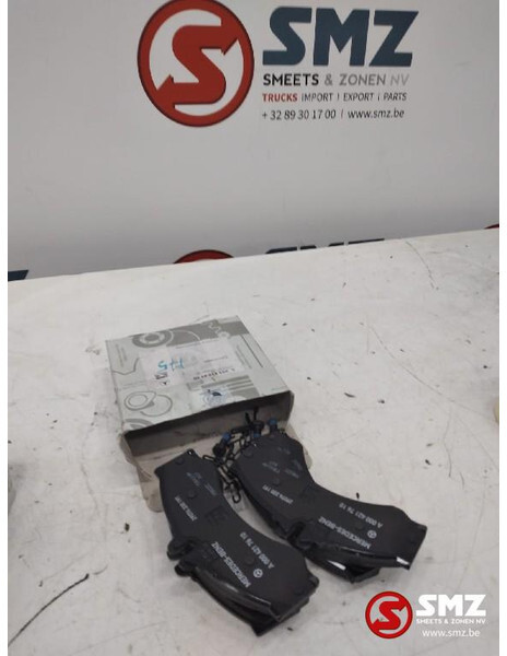 Mercedes-Benz Set remblokken mercedes sprinter w901-w905 a008420 - دواسات الفرامل - شاحنة: صورة 1 Mercedes-Benz Set remblokken mercedes sprinter w901-w905 a008420 - دواسات الفرامل - شاحنة: صورة 1
