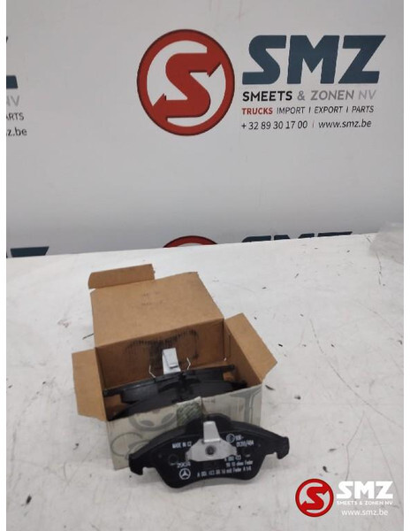 Mercedes-Benz Set remblokken mercedes sprinter w909 a0084204220 - دواسات الفرامل - شاحنة: صورة 1 Mercedes-Benz Set remblokken mercedes sprinter w909 a0084204220 - دواسات الفرامل - شاحنة: صورة 1