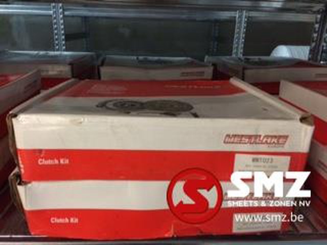 Mitsubishi Koppelingsset carisma & spacestar 2.0d & 1.8i - القابض و قطع الغيار - شاحنة: صورة 1 Mitsubishi Koppelingsset carisma & spacestar 2.0d & 1.8i - القابض و قطع الغيار - شاحنة: صورة 1