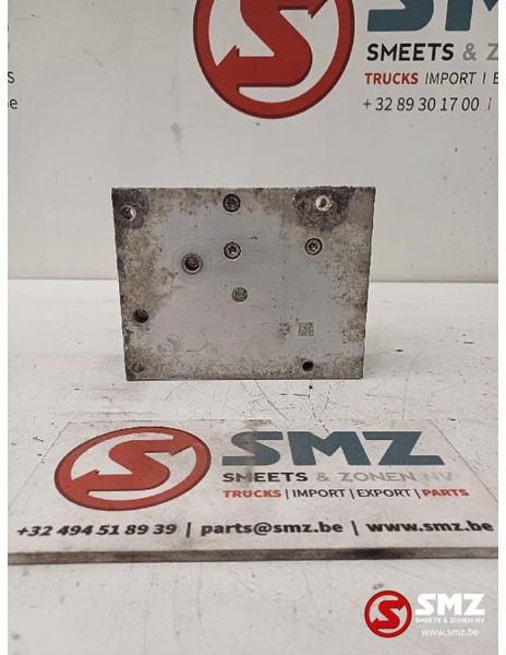 Renault Occ AdBluepomp Renault - نظام الوقود - شاحنة: صورة 4 Renault Occ AdBluepomp Renault - نظام الوقود - شاحنة: صورة 4