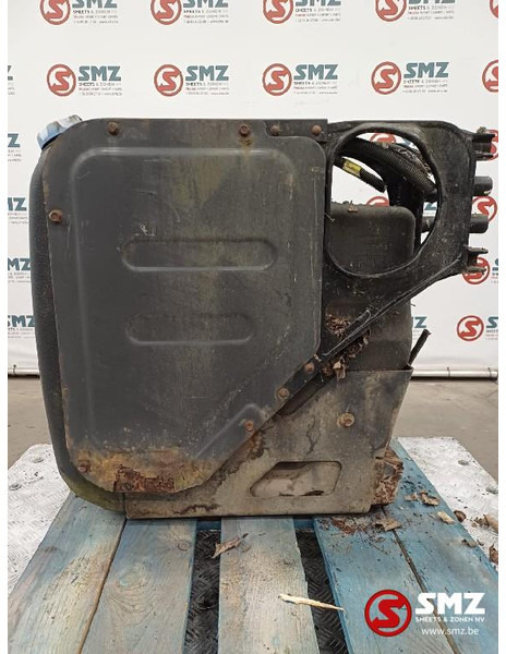 Renault Occ AdBluetank 60L Renault - نظام الوقود - شاحنة: صورة 2 Renault Occ AdBluetank 60L Renault - نظام الوقود - شاحنة: صورة 2