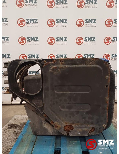 Renault Occ AdBluetank + AdBlueniveausensor Renault - نظام الوقود - شاحنة: صورة 2 Renault Occ AdBluetank + AdBlueniveausensor Renault - نظام الوقود - شاحنة: صورة 2