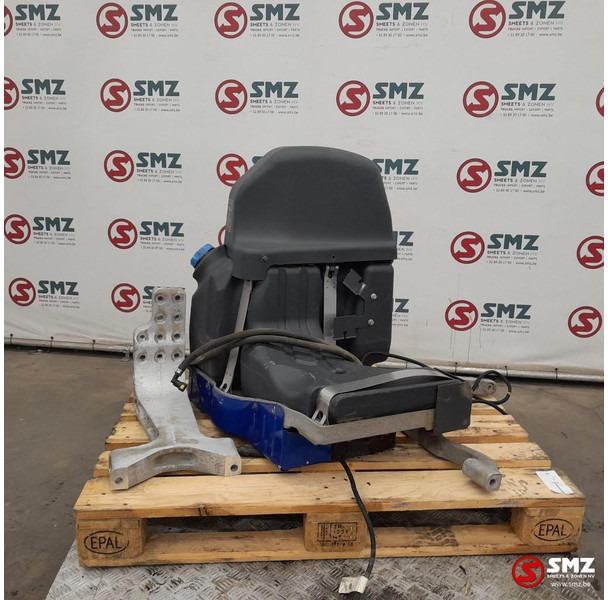 Renault Occ AdBluetank + Adblueniveausensor + AdBluepomp + - نظام الوقود - شاحنة: صورة 2 Renault Occ AdBluetank + Adblueniveausensor + AdBluepomp + - نظام الوقود - شاحنة: صورة 2