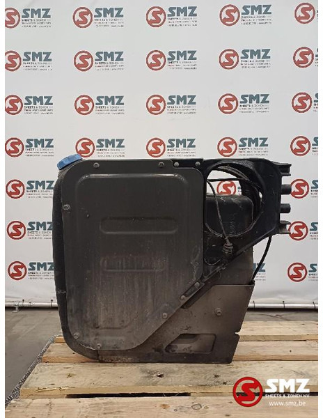 Renault Occ AdBluetank Renault - نظام الوقود - شاحنة: صورة 3 Renault Occ AdBluetank Renault - نظام الوقود - شاحنة: صورة 3