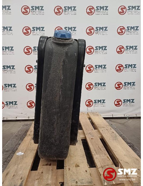 Renault Occ AdBluetank Renault - نظام الوقود - شاحنة: صورة 1 Renault Occ AdBluetank Renault - نظام الوقود - شاحنة: صورة 1