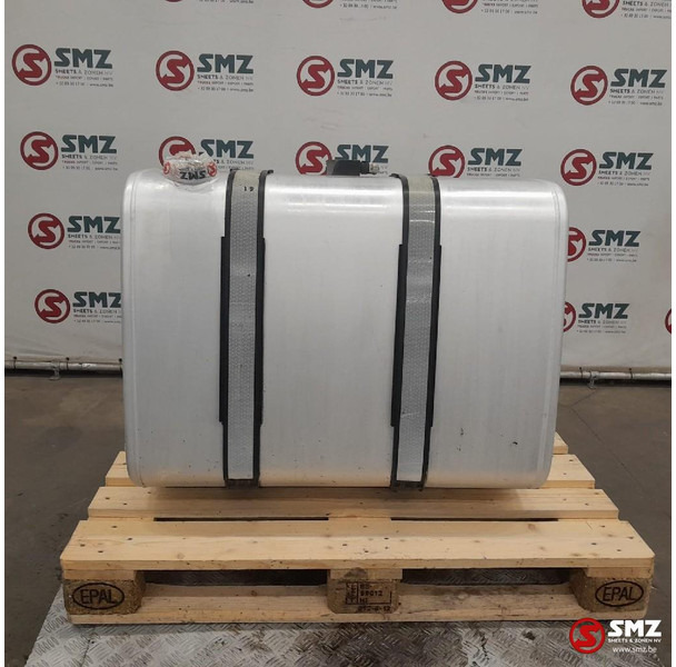 Renault Occ brandstoftank 360L + brandstofniveausensor Ren - خزان الوقود - شاحنة: صورة 1 Renault Occ brandstoftank 360L + brandstofniveausensor Ren - خزان الوقود - شاحنة: صورة 1