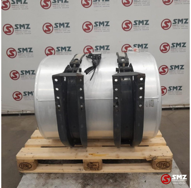 Renault Occ brandstoftank 360L + brandstofniveausensor Ren - خزان الوقود - شاحنة: صورة 2 Renault Occ brandstoftank 360L + brandstofniveausensor Ren - خزان الوقود - شاحنة: صورة 2