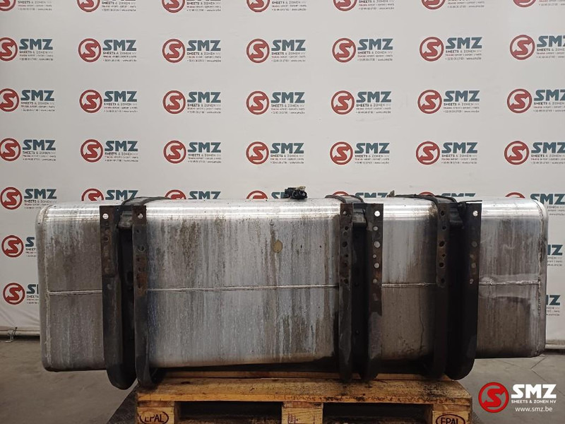 Renault Occ brandstoftank 735L Renault - خزان الوقود - شاحنة: صورة 2 Renault Occ brandstoftank 735L Renault - خزان الوقود - شاحنة: صورة 2