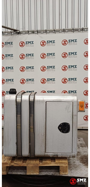 Renault Occ hydraulische tank 250L + materiaalkast Renault - خزان هيدروليكي - شاحنة: صورة 1 Renault Occ hydraulische tank 250L + materiaalkast Renault - خزان هيدروليكي - شاحنة: صورة 1