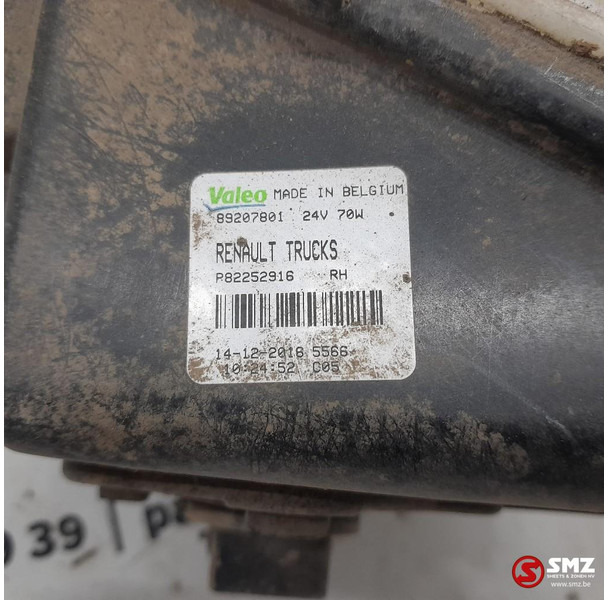 Renault Occ mistlicht rechts Renault - مصابيح الضباب - شاحنة: صورة 3 Renault Occ mistlicht rechts Renault - مصابيح الضباب - شاحنة: صورة 3