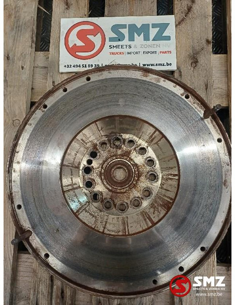 Renault Occ vliegwiel Renault - المحرك و قطع الغيار - شاحنة: صورة 2 Renault Occ vliegwiel Renault - المحرك و قطع الغيار - شاحنة: صورة 2