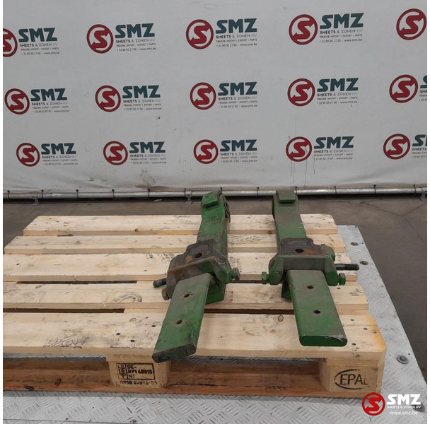 Scania Occ set van 2 bladveren stuuras / meeloopas Scania - تعليق الصلب - شاحنة: صورة 3 Scania Occ set van 2 bladveren stuuras / meeloopas Scania - تعليق الصلب - شاحنة: صورة 3