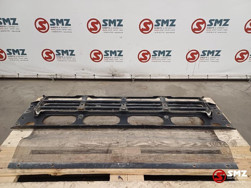 Volvo Occ binnenframe radiatorgrille Volvo - شبكة أمامية - شاحنة: صورة 1 Volvo Occ binnenframe radiatorgrille Volvo - شبكة أمامية - شاحنة: صورة 1