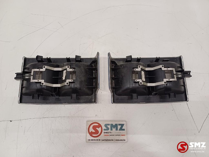 Volvo Occ binnenverlichting links + rechts Volvo - الكابينة والداخلية - شاحنة: صورة 2 Volvo Occ binnenverlichting links + rechts Volvo - الكابينة والداخلية - شاحنة: صورة 2