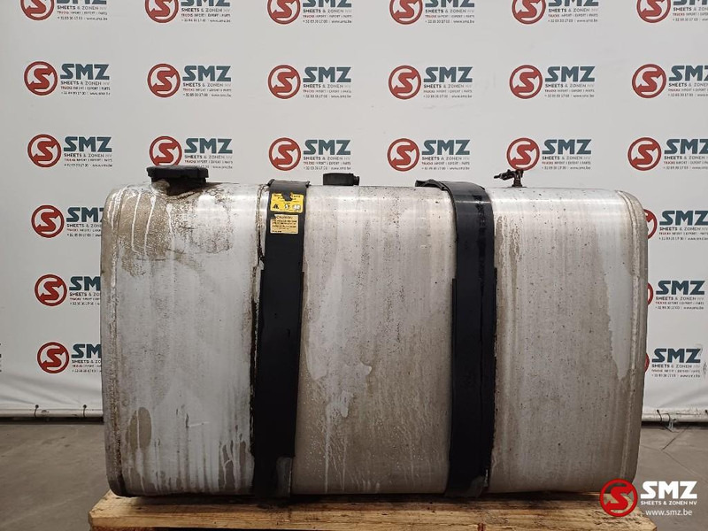 Volvo Occ brandstoftank 450L met steunen Volvo - خزان الوقود - شاحنة: صورة 1 Volvo Occ brandstoftank 450L met steunen Volvo - خزان الوقود - شاحنة: صورة 1