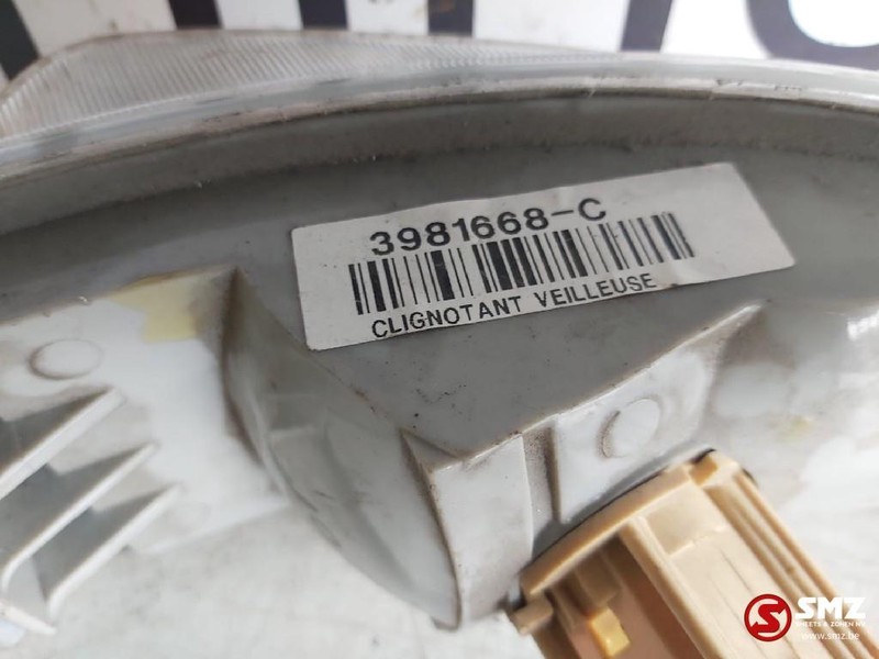 Volvo Occ knipperlicht Volvo FH12/FH16/FM12 - أضواء/ إضاءة - شاحنة: صورة 3 Volvo Occ knipperlicht Volvo FH12/FH16/FM12 - أضواء/ إضاءة - شاحنة: صورة 3