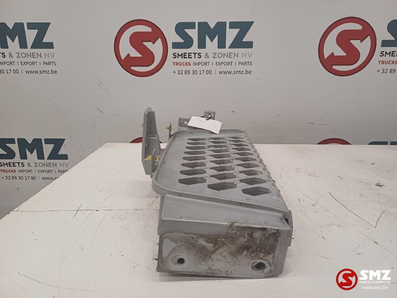 Volvo Occ opstaptrede links Volvo - الكابينة والداخلية - شاحنة: صورة 4 Volvo Occ opstaptrede links Volvo - الكابينة والداخلية - شاحنة: صورة 4