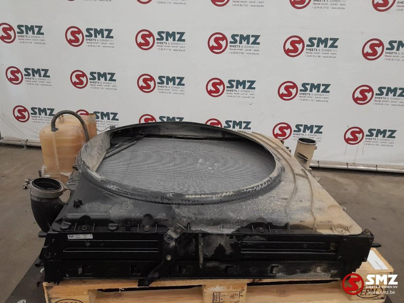 Volvo Occ radiator + intercooler + expansievat Volvo - مبرد المحرك - شاحنة: صورة 4 Volvo Occ radiator + intercooler + expansievat Volvo - مبرد المحرك - شاحنة: صورة 4