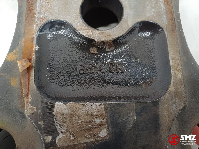 Volvo Occ schokdemperbeugel achteras rechtsonder Volvo - امتصاص الصدمات - شاحنة: صورة 4 Volvo Occ schokdemperbeugel achteras rechtsonder Volvo - امتصاص الصدمات - شاحنة: صورة 4