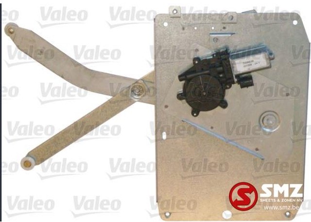 Volvo Raammechanisme links - محرك رفع النافذة - شاحنة: صورة 1 Volvo Raammechanisme links - محرك رفع النافذة - شاحنة: صورة 1