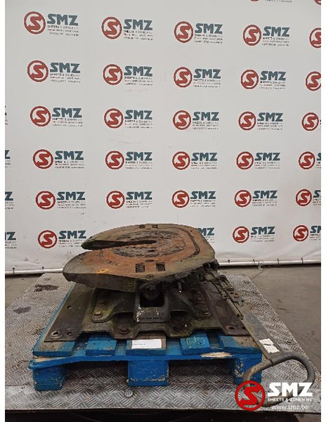 Jost Occ koppelschotel met montageplaat JSK40 JOST - وصلة العجلة الخامسة - شاحنة: صورة 3 Jost Occ koppelschotel met montageplaat JSK40 JOST - وصلة العجلة الخامسة - شاحنة: صورة 3