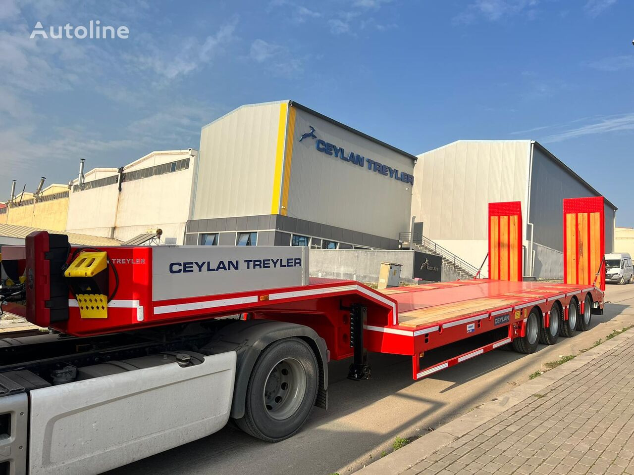 CEYLAN 4 AXLES STANDART & EXTENDABLE LOWBED - عربة منخفضة مسطحة نصف مقطورة: صورة 1 CEYLAN 4 AXLES STANDART & EXTENDABLE LOWBED - عربة منخفضة مسطحة نصف مقطورة: صورة 1