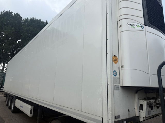 Krone Laadklep 270 hoog 2 Liftassen - نصف مقطورة مُبرِّدة: صورة 3 Krone Laadklep 270 hoog 2 Liftassen - نصف مقطورة مُبرِّدة: صورة 3